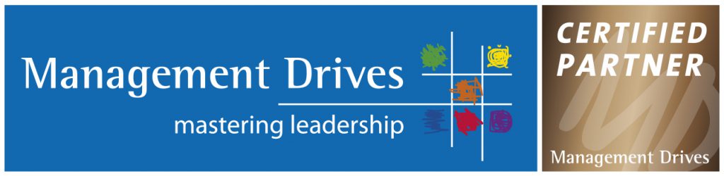 Het logo van het certificaat van Management Drives.